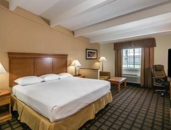 Super 8 By Wyndham I-10 College St 2*