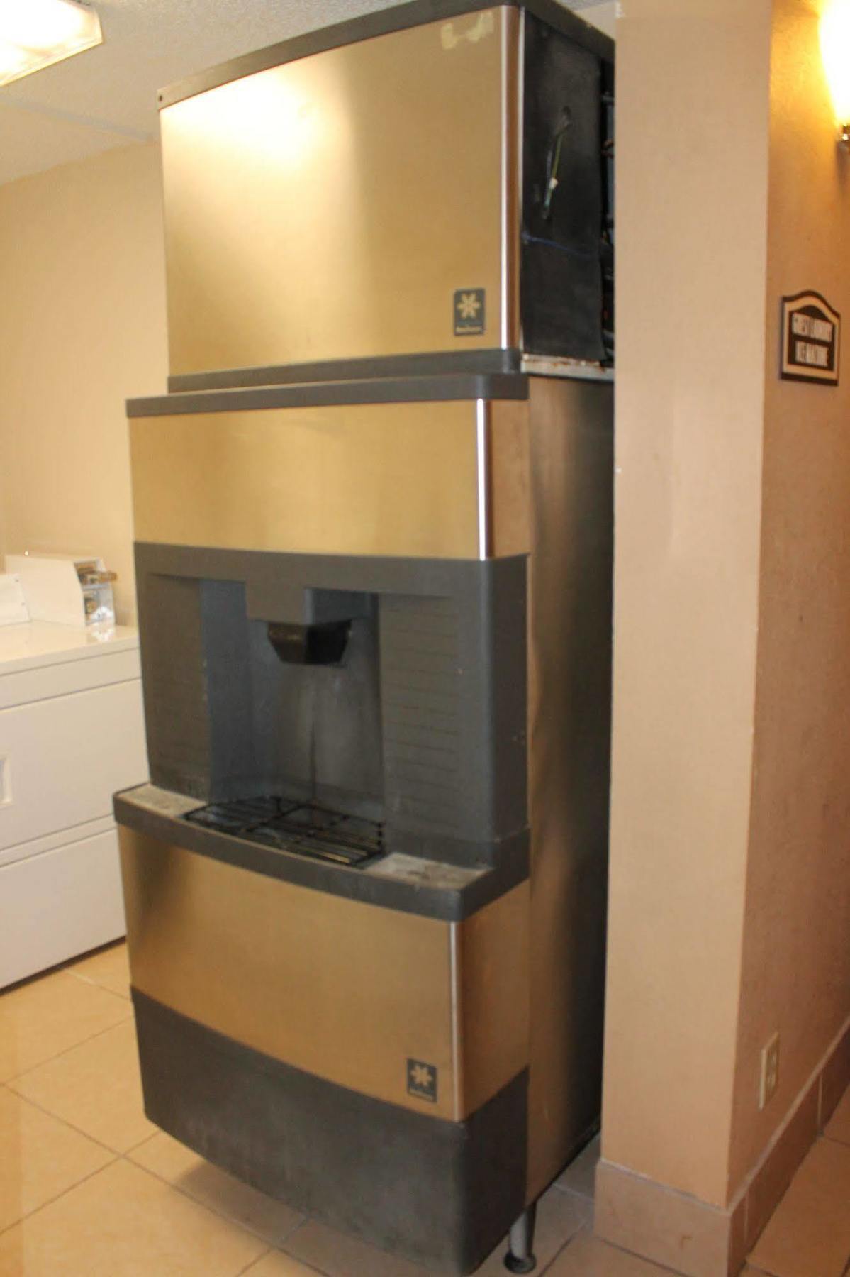 Super 8 By Wyndham I-10 College St Motel Beaumont