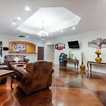 Super 8 By Wyndham Beaumont I-10 College St