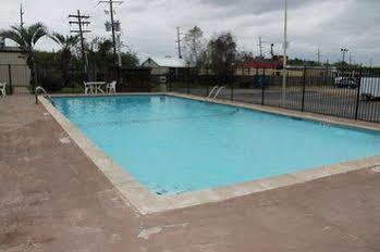 Super 8 By Wyndham I-10 College St 2*